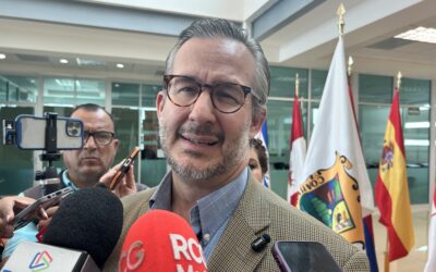 Llaman a evitar abusos en cobros de graduación en Ramos Arizpe; Secretario de Educación pide transparencia y diálogo con padres